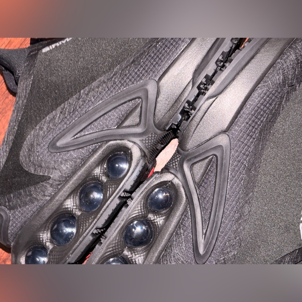 Nike size 15 air maxes - Picture 8 of 11
